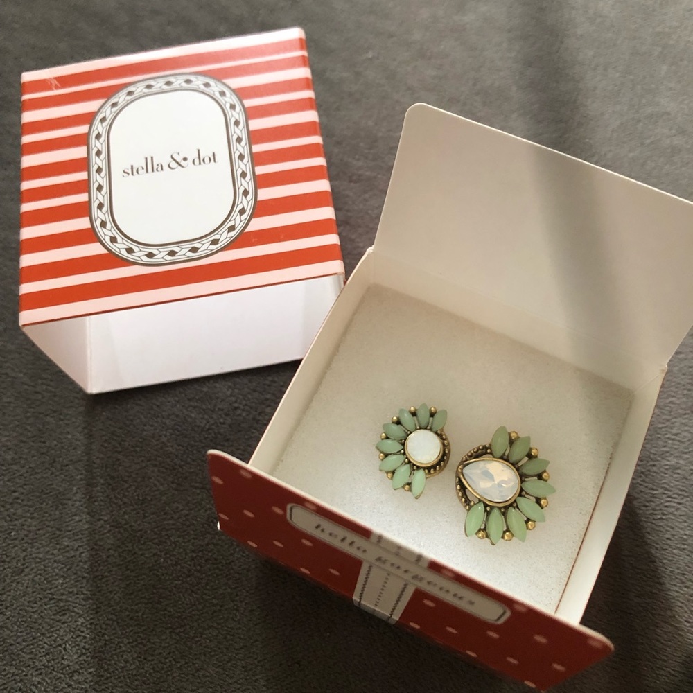 Stella and dot ring S/M